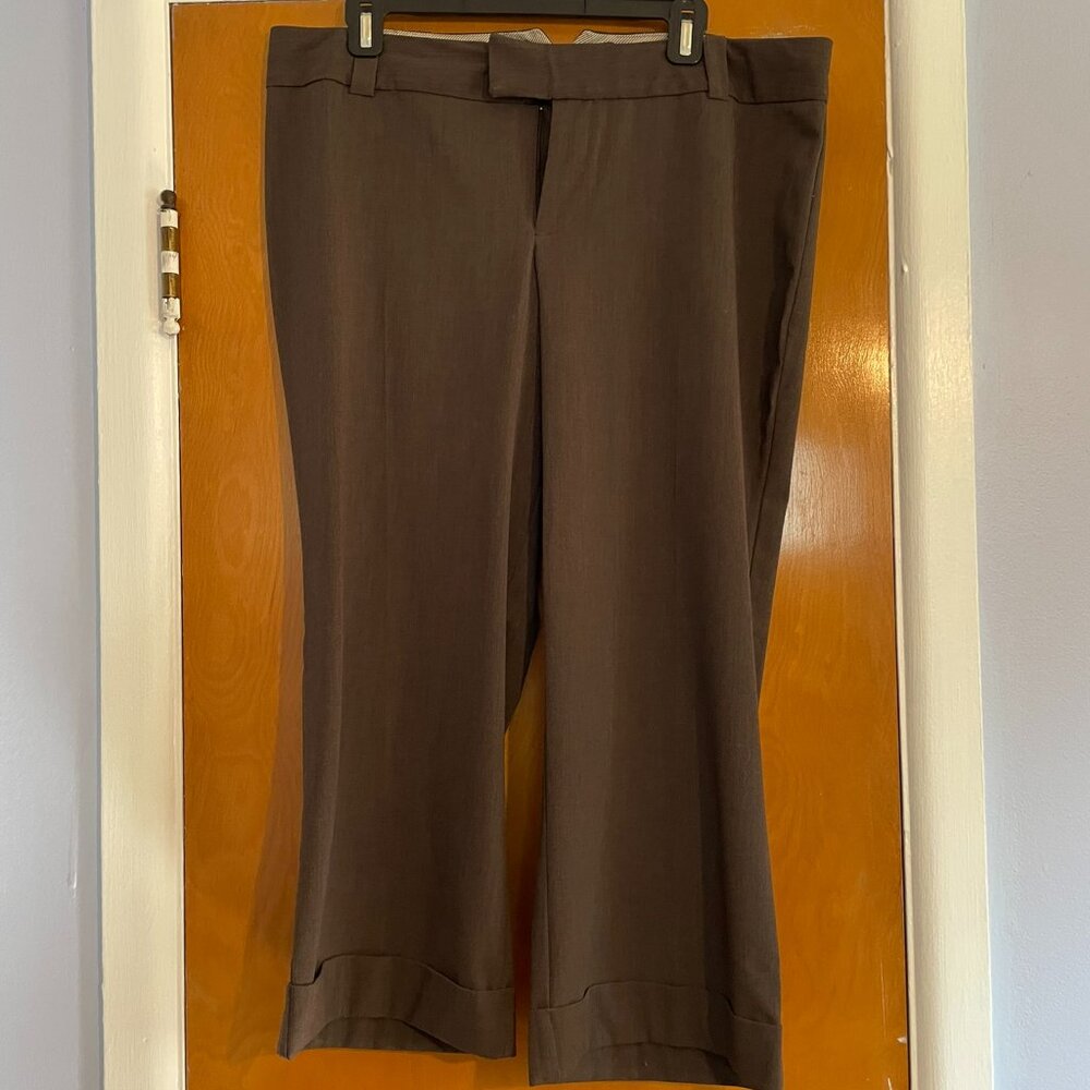 Mossimo Capri work pants size 14